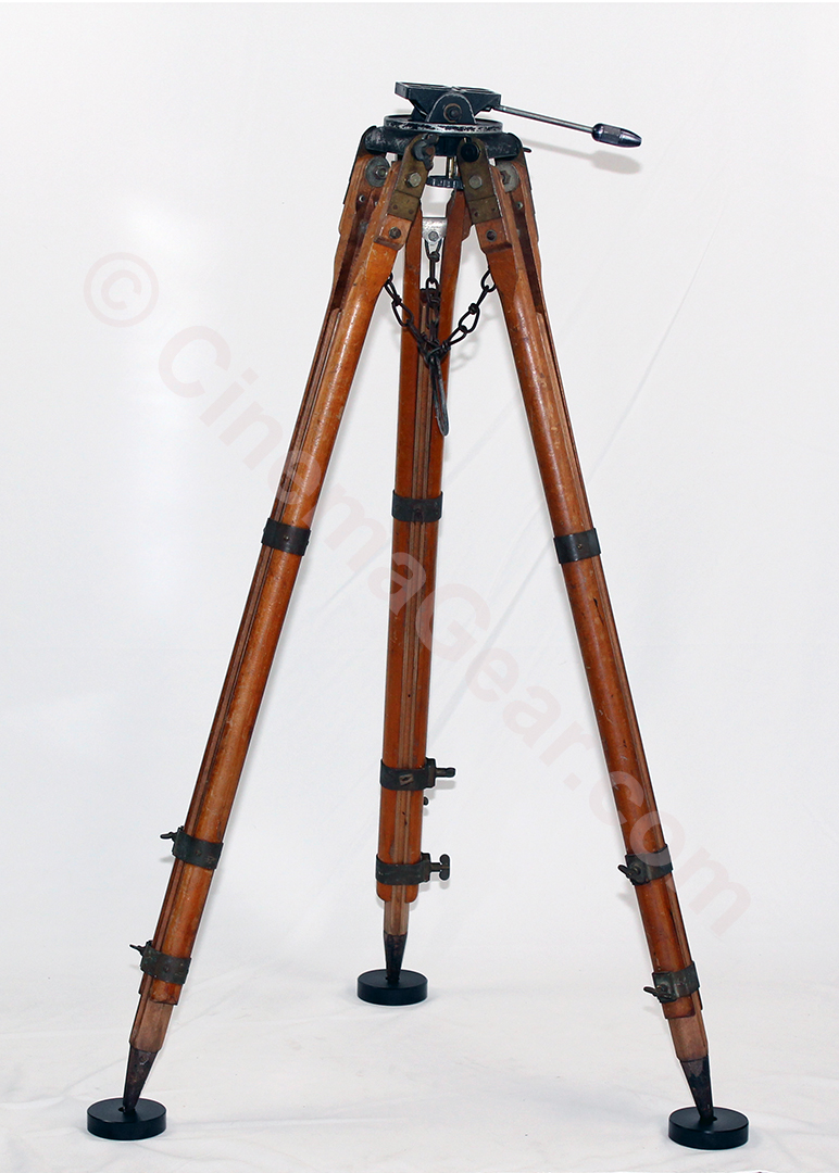 Lightweight wooden tripod with integrated pan/tilt head